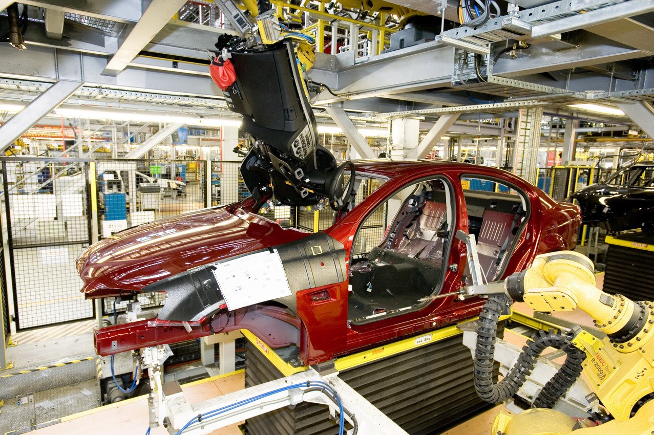 Roboti la fabrica Holden