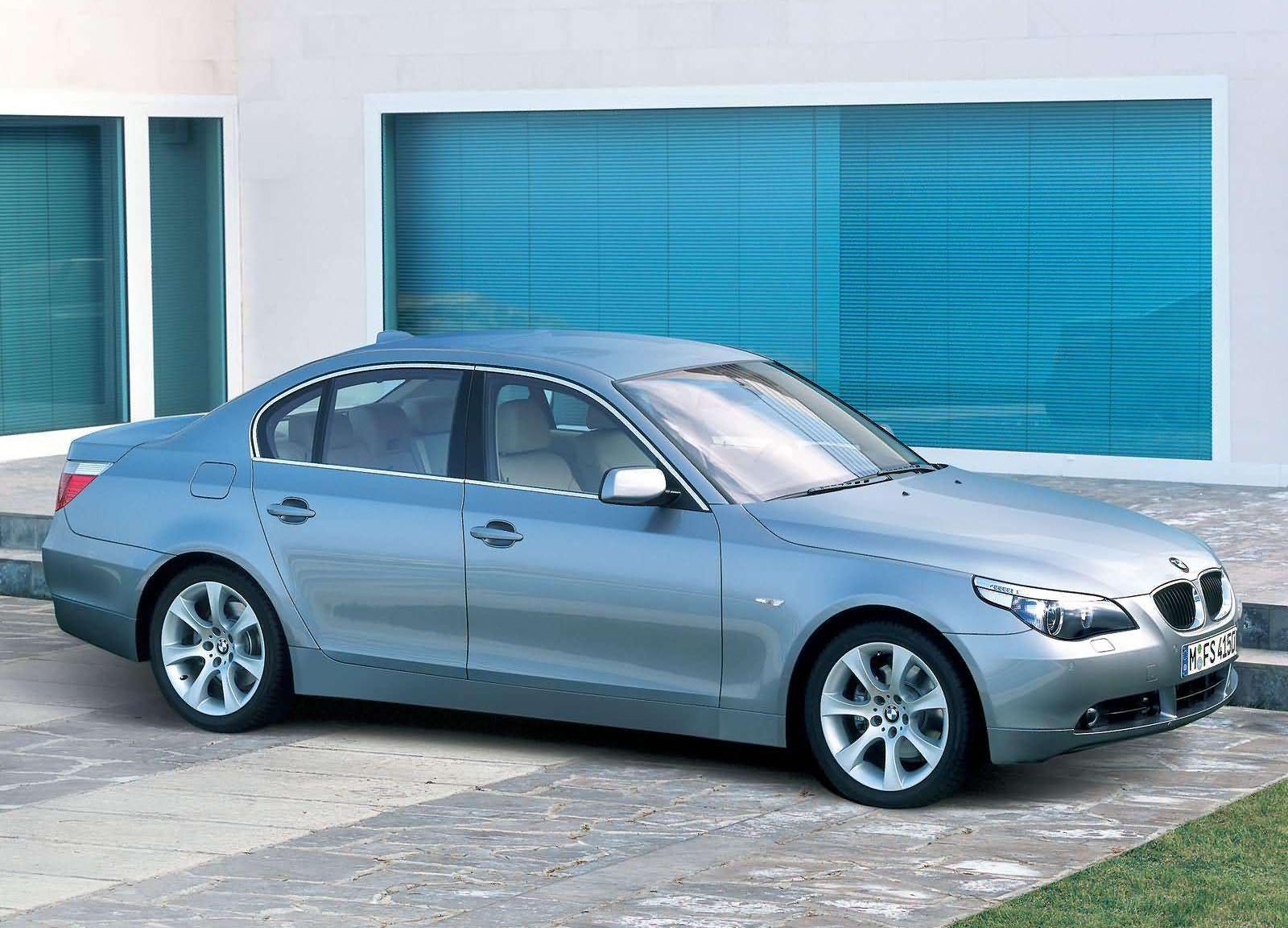 BMW Seria 5 E 60, produsa din 2004, a fost 4 ani la rand cea mai vanduta din segmentul ei