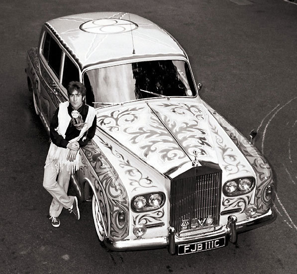 John Lennon şi al său Rolls
