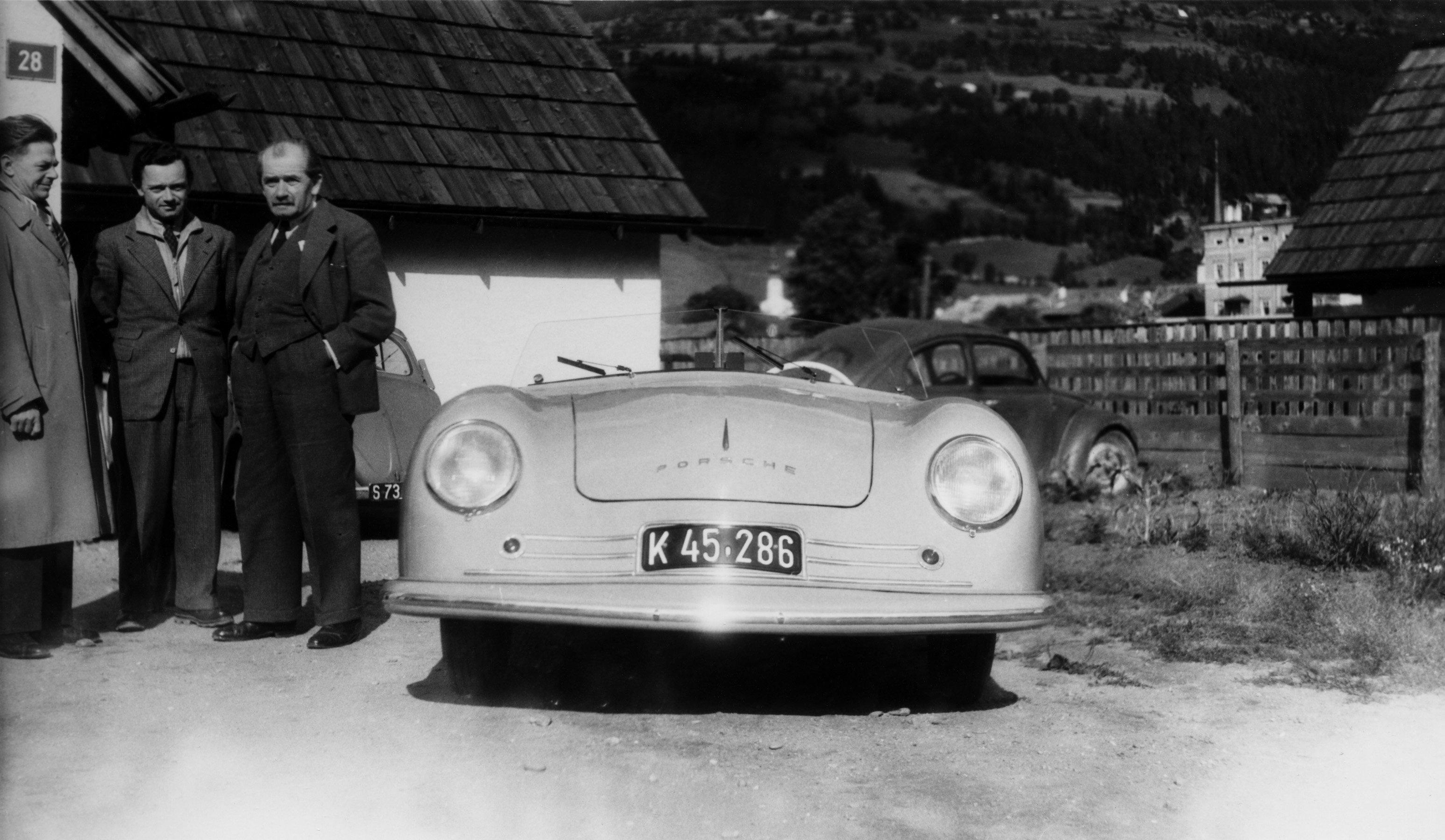 Primul Porsche si creatorii sai
