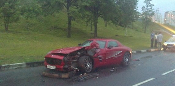 SLS AMG accident