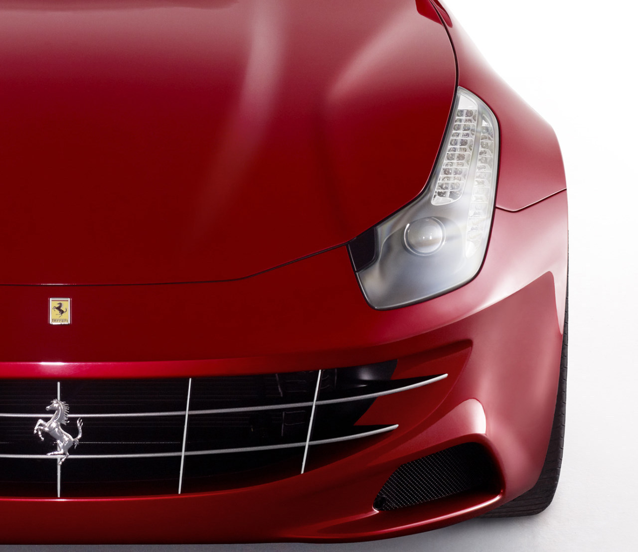 Ferrari FF vine cu şapte ani de revizii gratuite