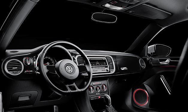 Interior all-blackpentru VW Beetle Black Turbo Launch Edition