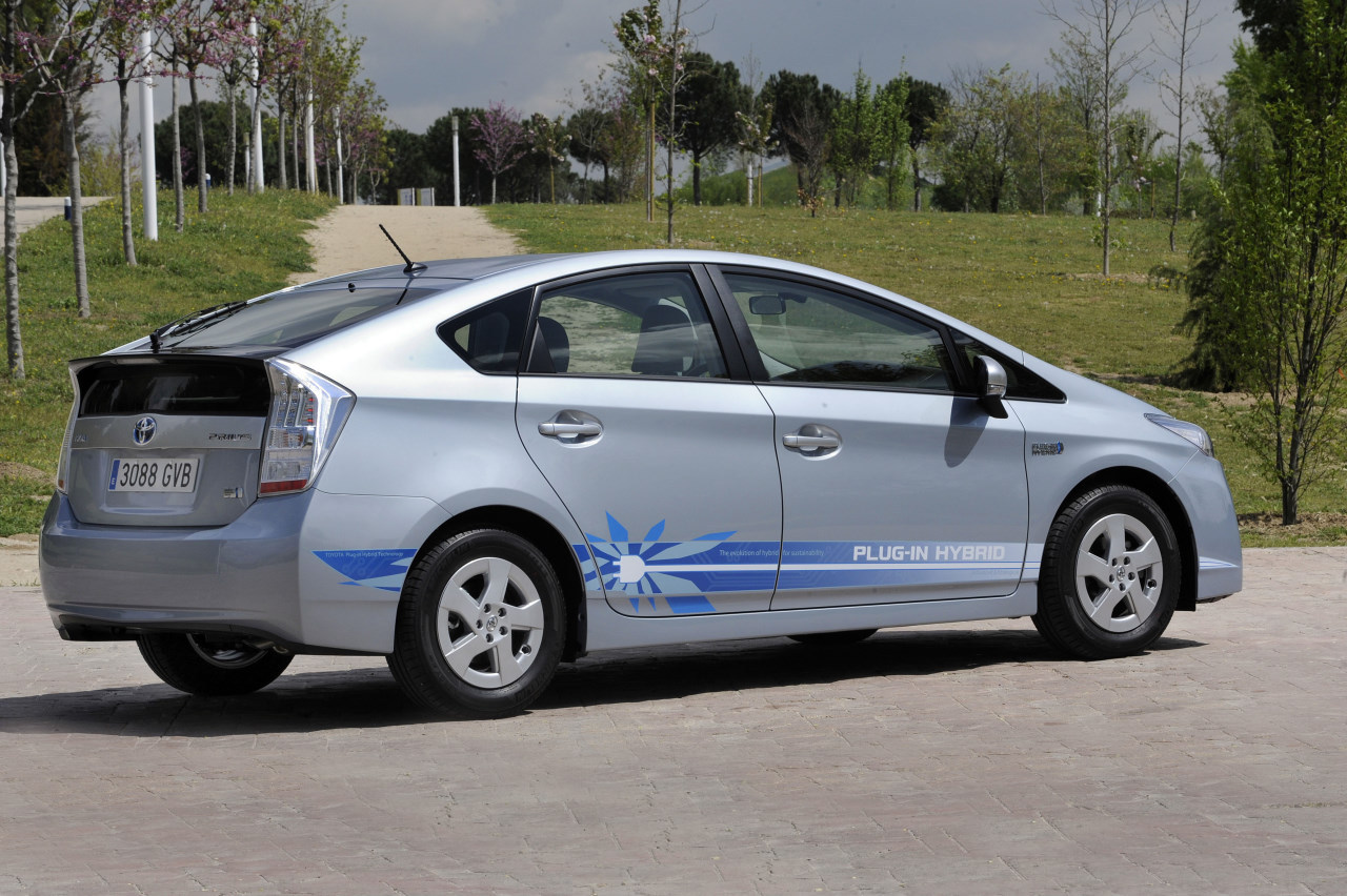 Programul de monitorizare mai cuprinde 18 tari si 200 de masini Prius Plug-in Hybrid