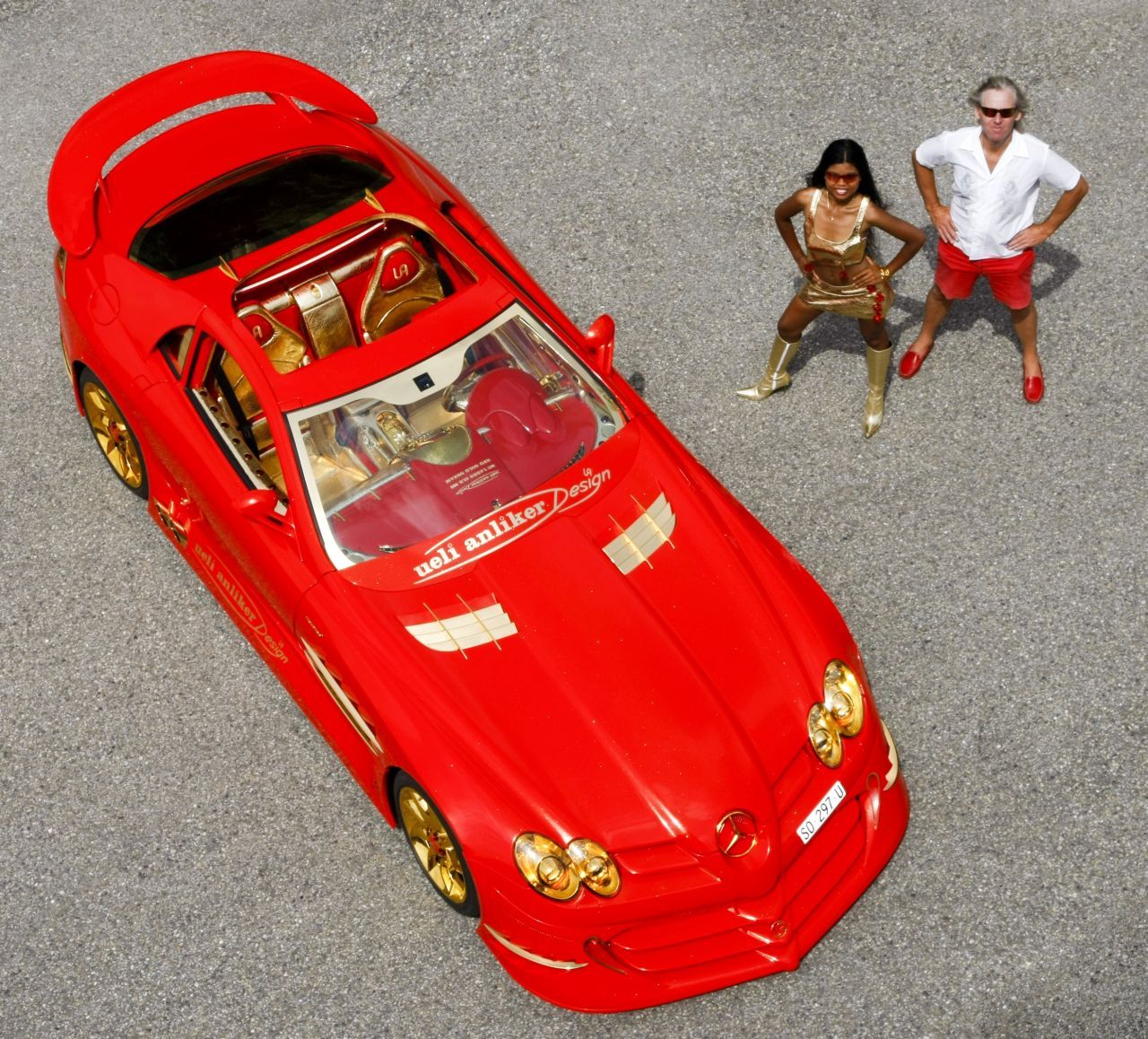 SLR 999 Red Gold Dream costa 8 milioane de euro! E cineva interesat?