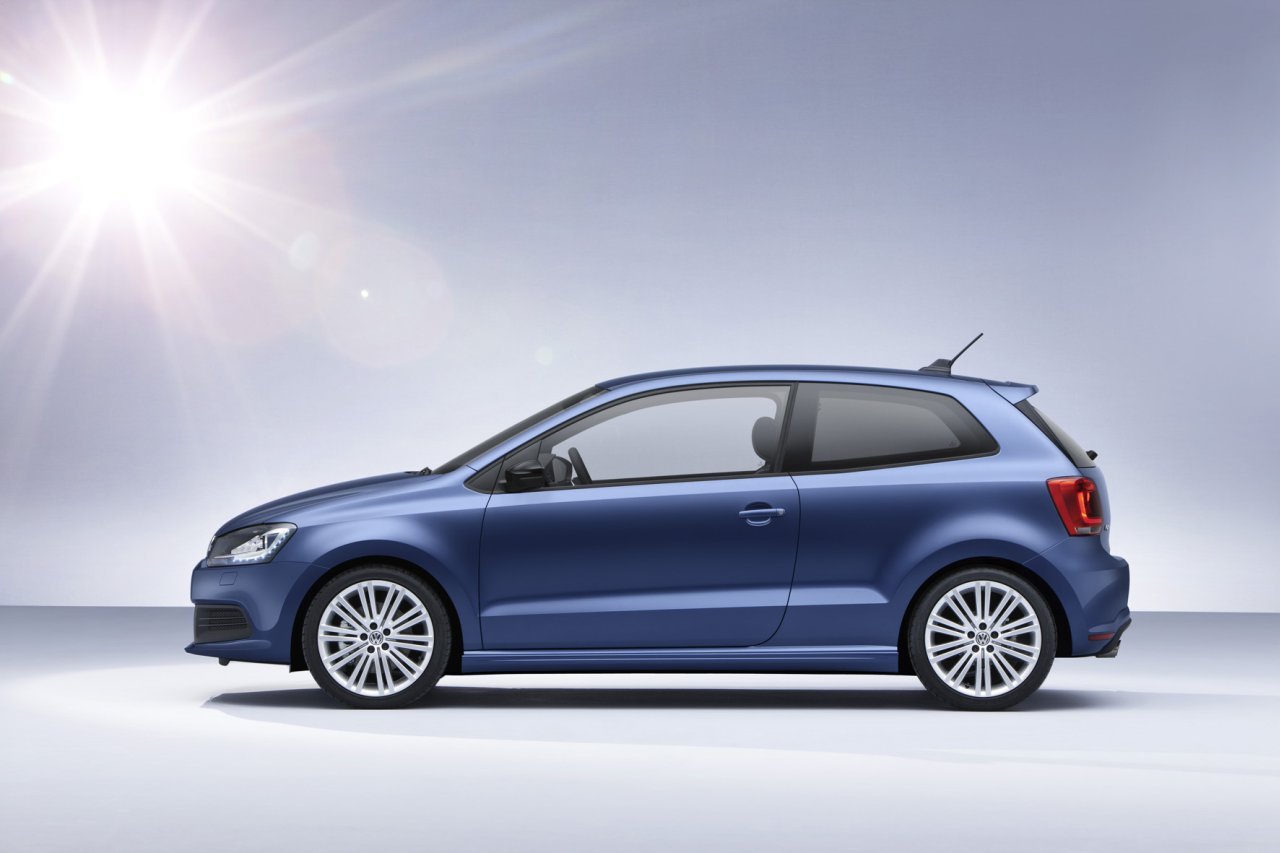 Consumul mediu al lui Volkswagen Polo BlueGT se cifreaza la 4,7 litri/100 km, sau 4,5 cu DSG