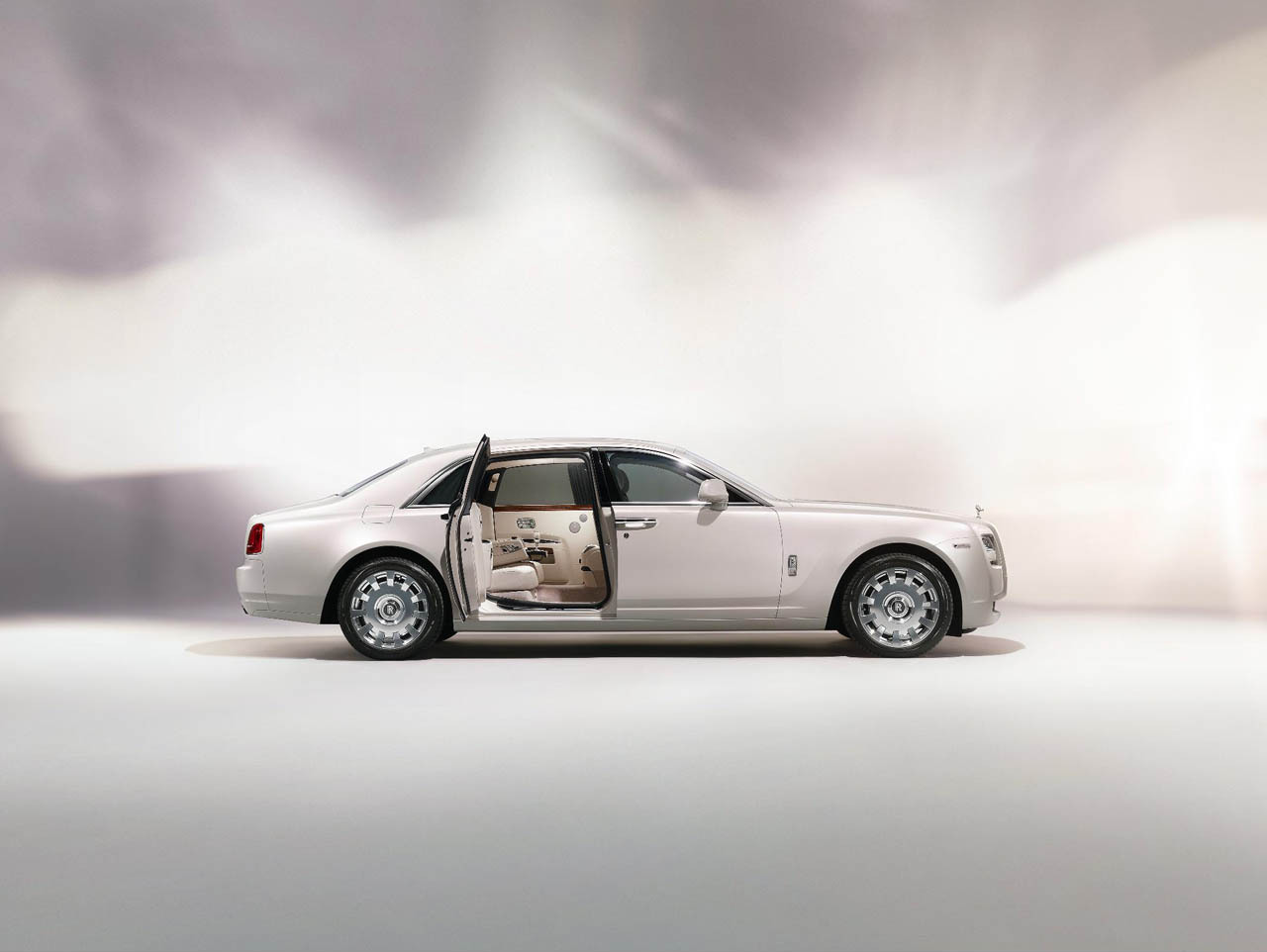 Inca nu sunt planuri privind productia in serie redusa a lui Rolls Royce Ghost Six Senses