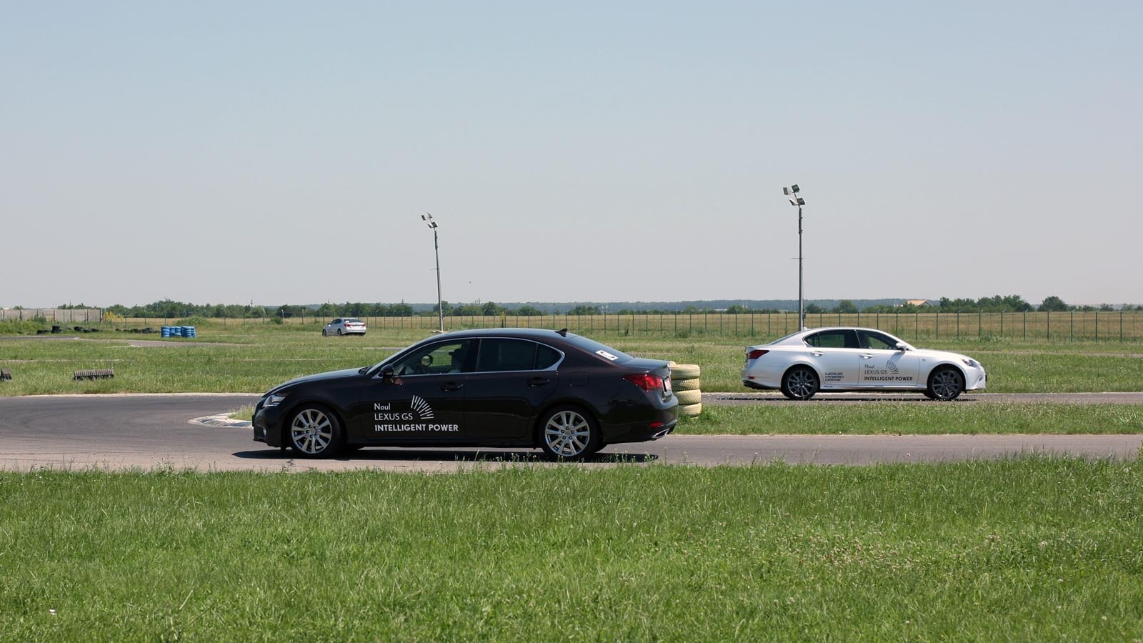 Lansarea in Romania a noului Lexus GS a avut loc pe circuit, pentru demonstrarea evolutiilor majore la capitolul dinamica