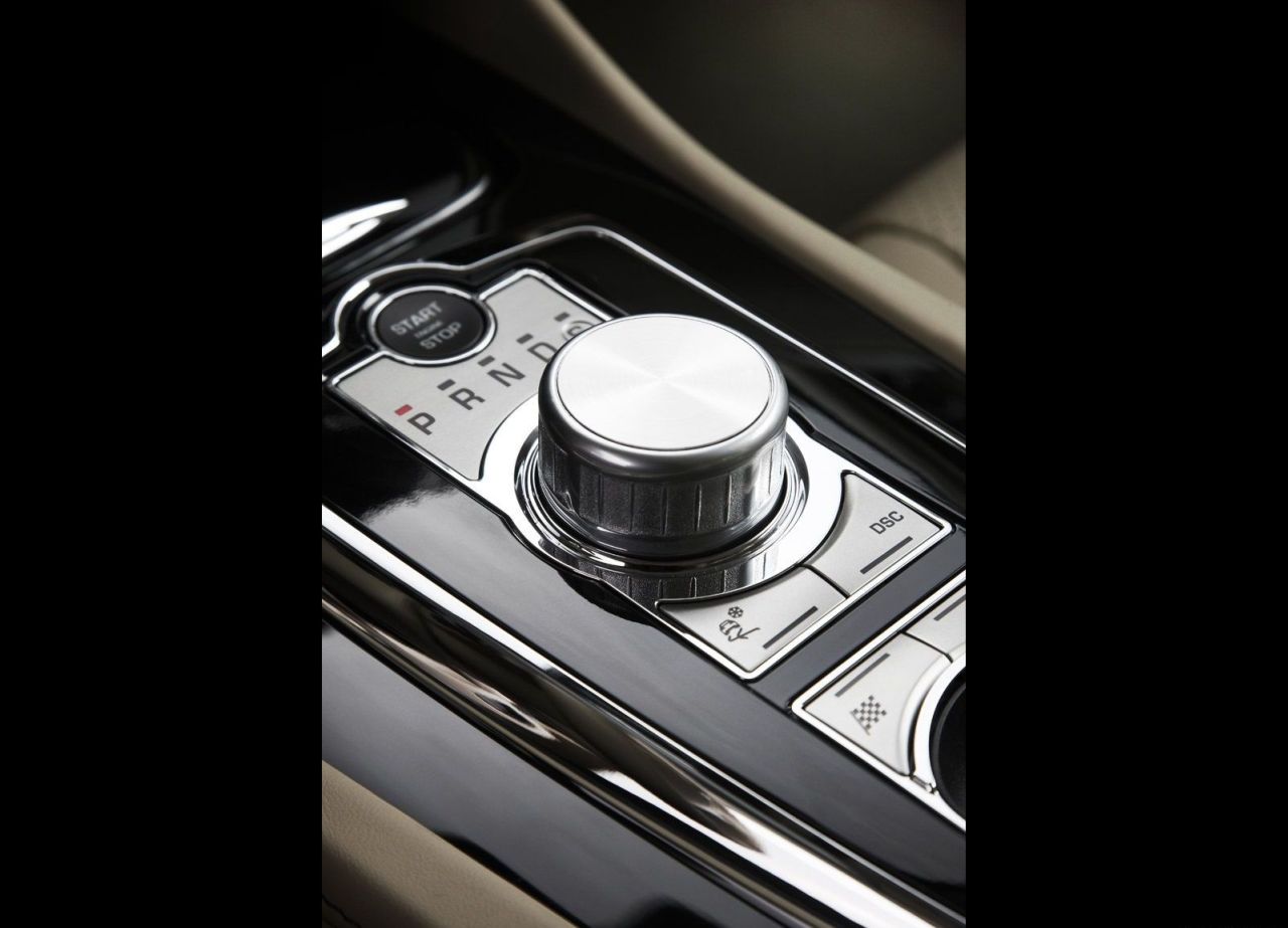 Butonul preluat de la Jaguar XF