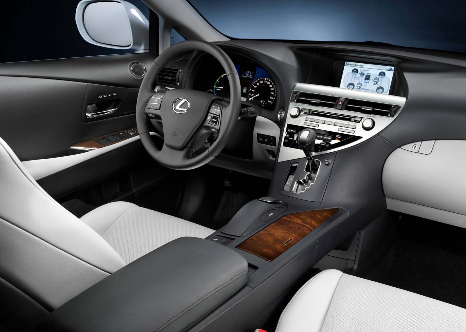 Lexus RX 450h - interior