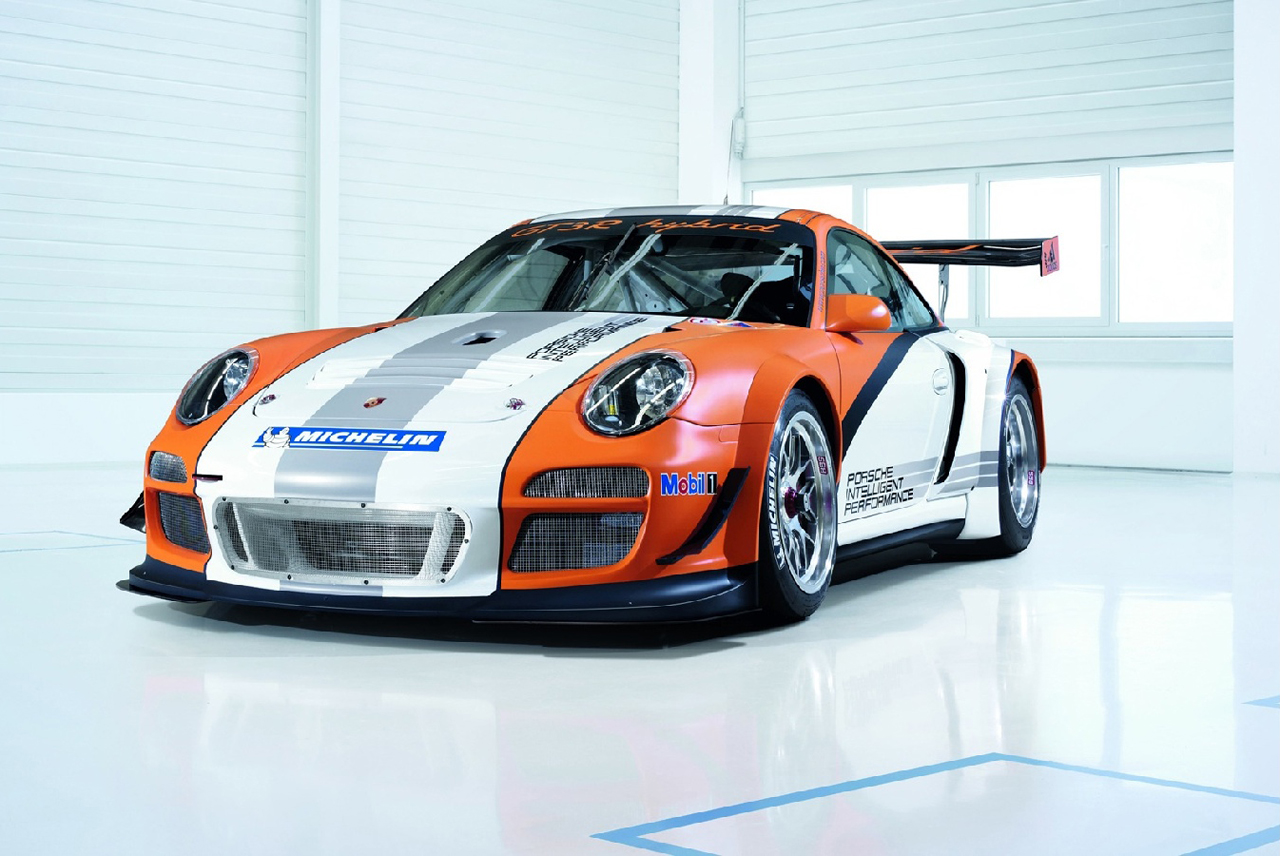 911 GT3 R Hybrid pt pista
