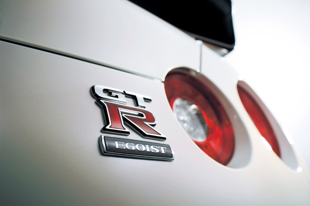 Nissan GT-R facelift 2011 are acum 530 CP si un cuplu maxim de 612 Nm