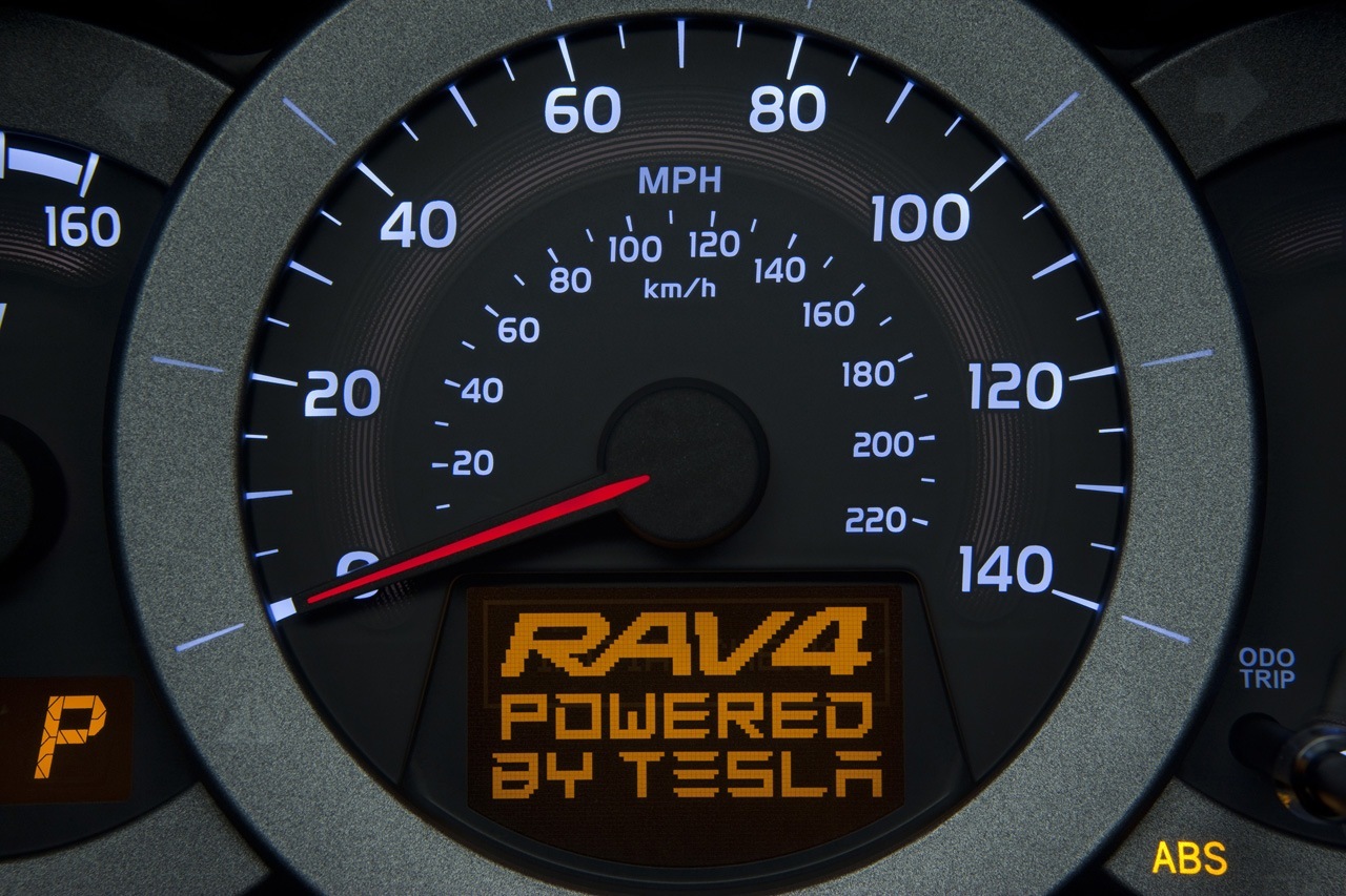 Sistemul electric de propulsie al lui Toyota RAV4 EV este dezvoltat de Tesla