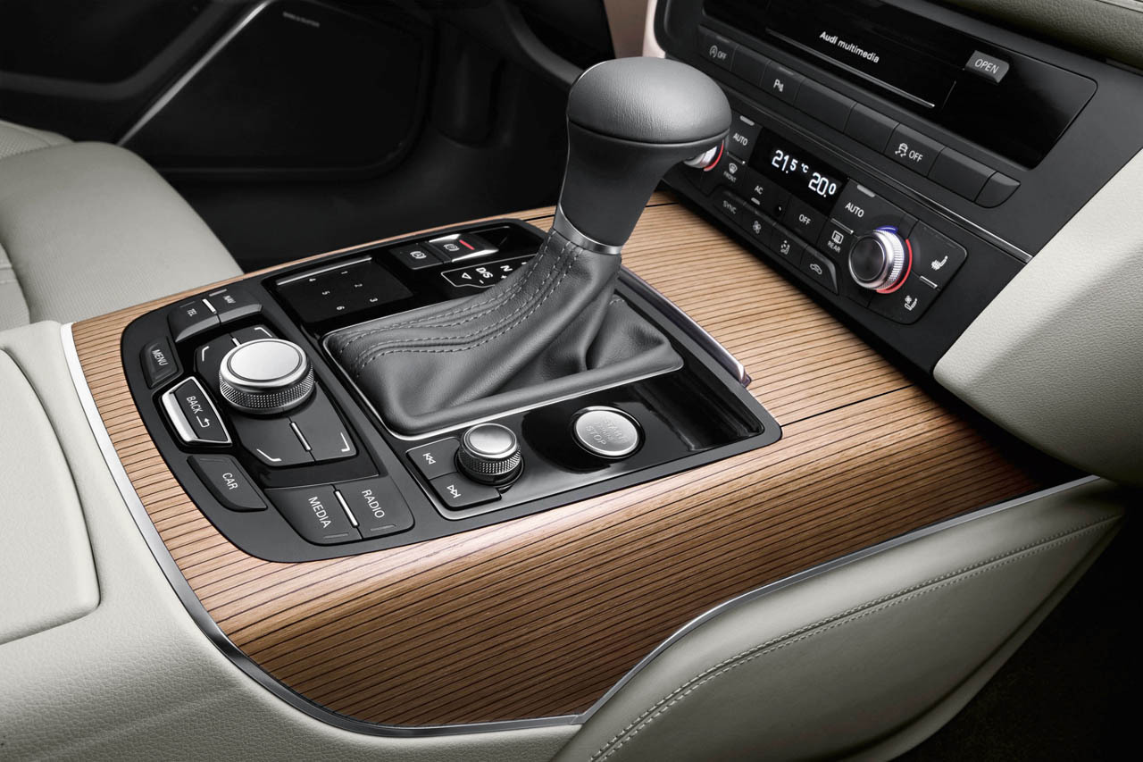 La noul Audi A6, comenzile sistemului MMI sunt optimizate, avand ergonomie mai buna
