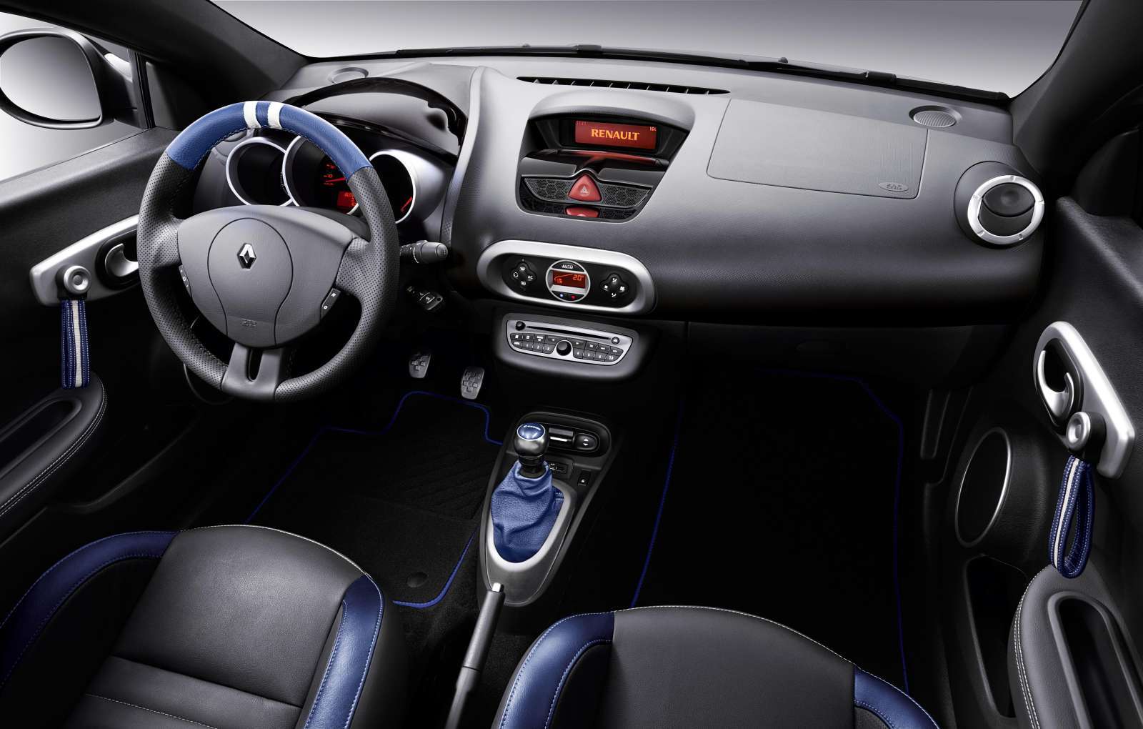 Interiorul lui Renault Wind Gordini este personalizat cu tapiterie albastru cu alb