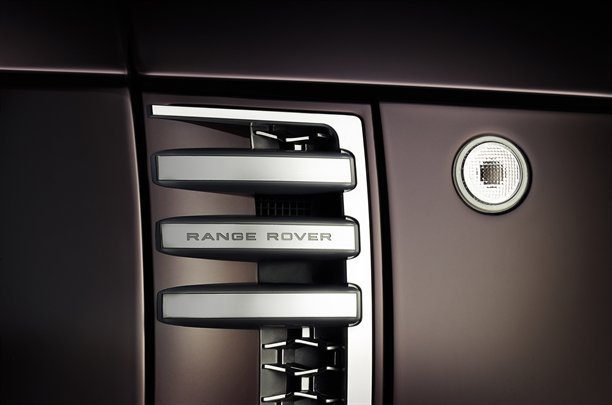 Range Rover Ultimate Edition va costa 130.000 lire sterline si va fi construit in 500 de unitati