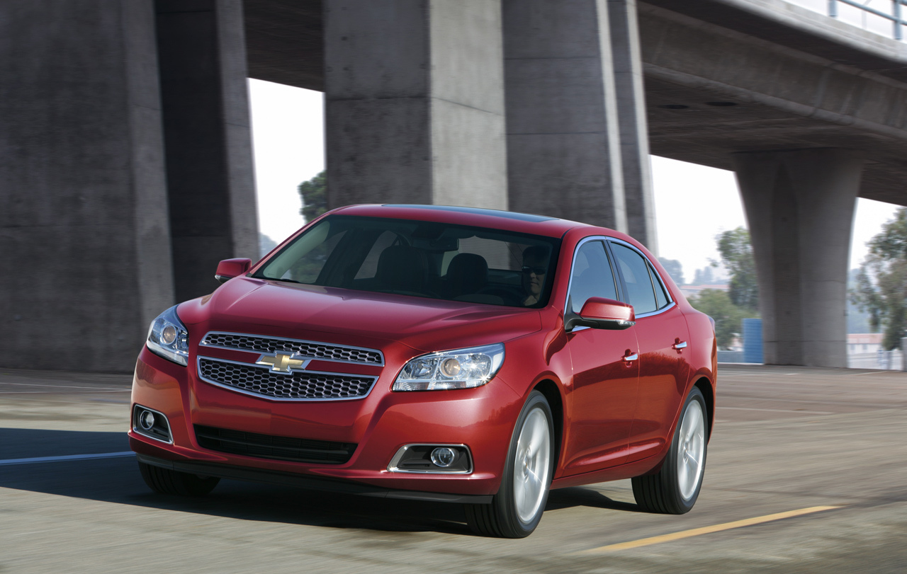 Pe piata nord-americana, Chevrolet Malibu ofera un nou motor de 2,5 litri si 190 CP
