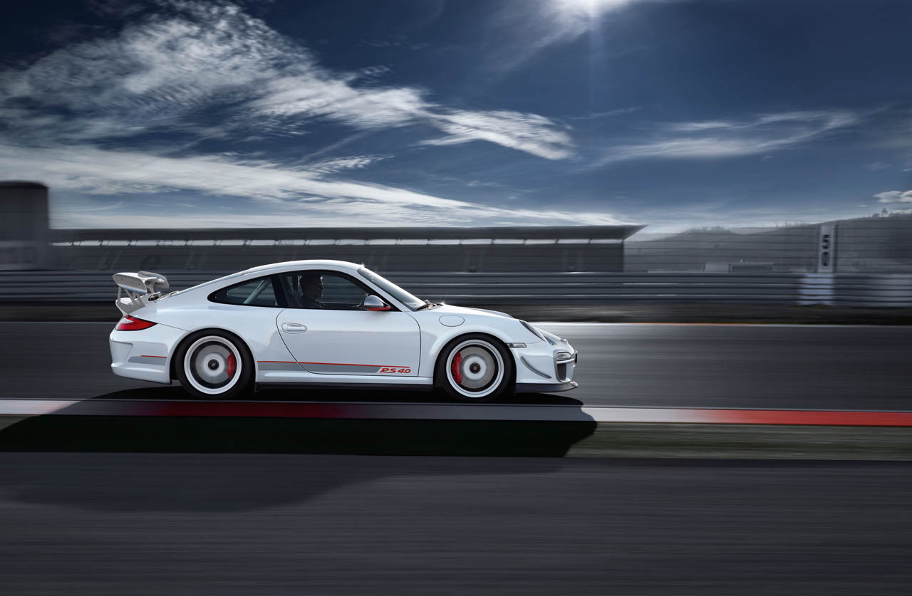 Porsche 911 GT3 RS 4.0 va porni de la 200.000 euro si va fi produs in 600 de exemplare