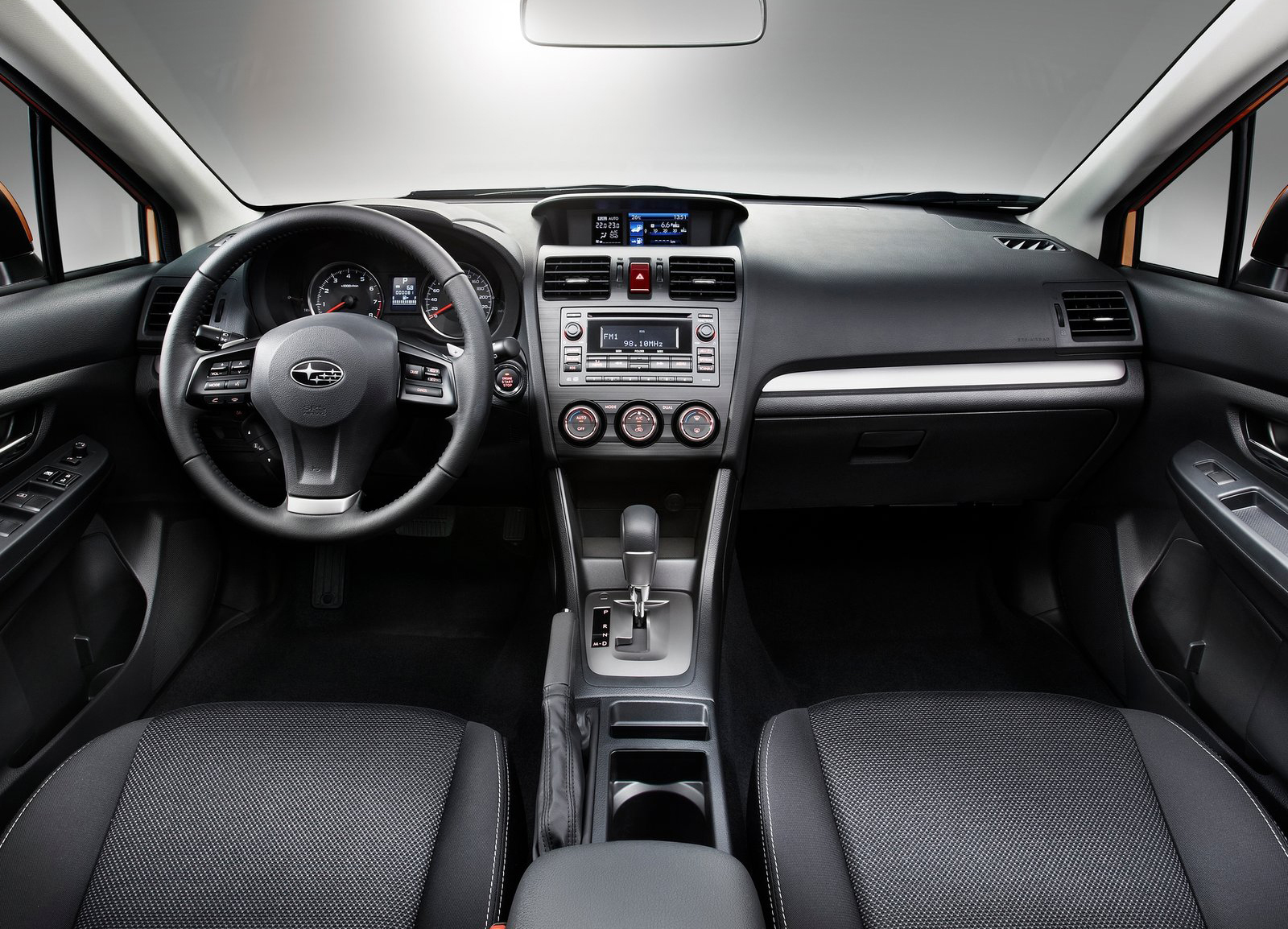 La interior, Subaru promite o atmosfera high-tech