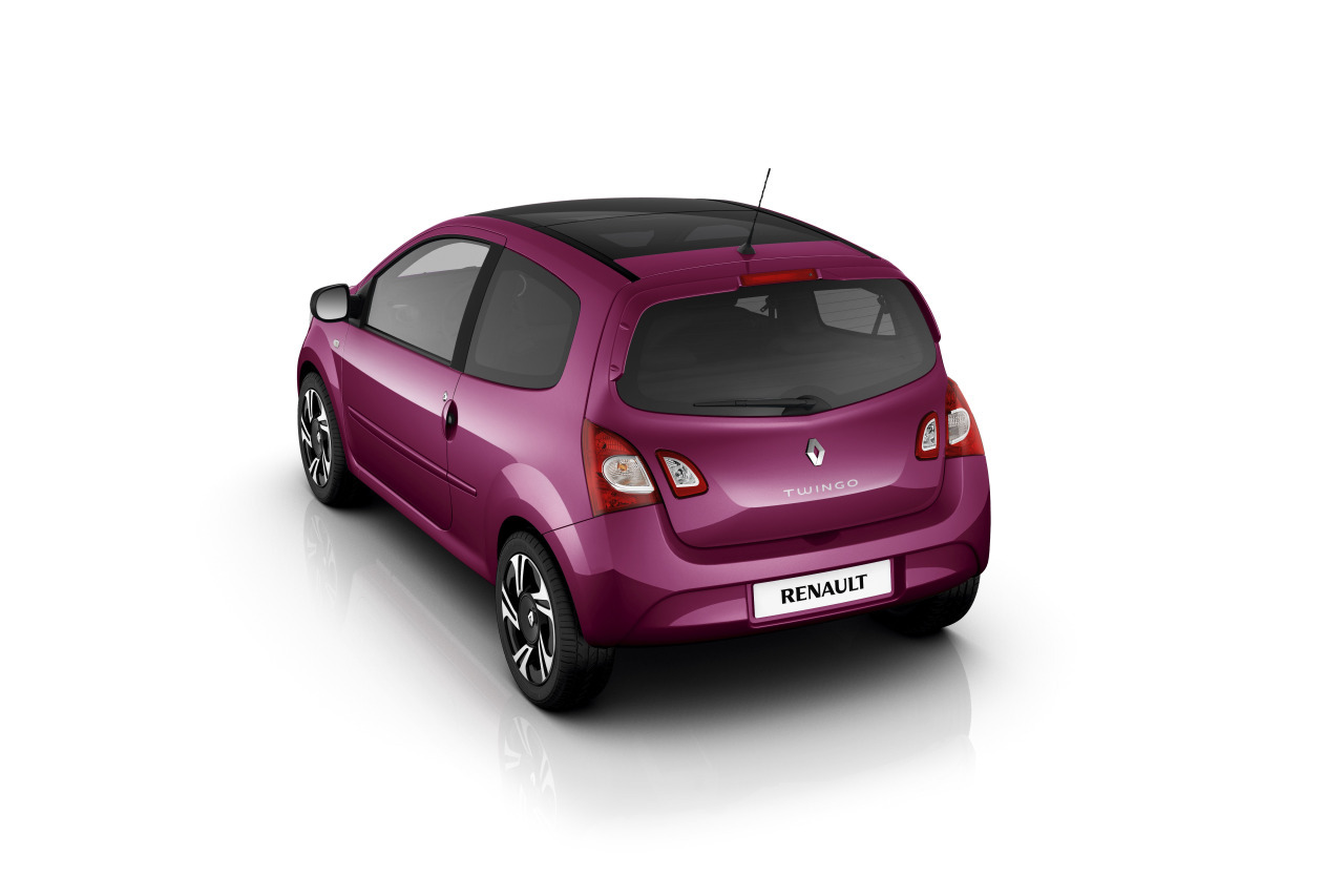 Stopurile duble si eleronul discret sunt noi pentru Renault Twingo facelift.
