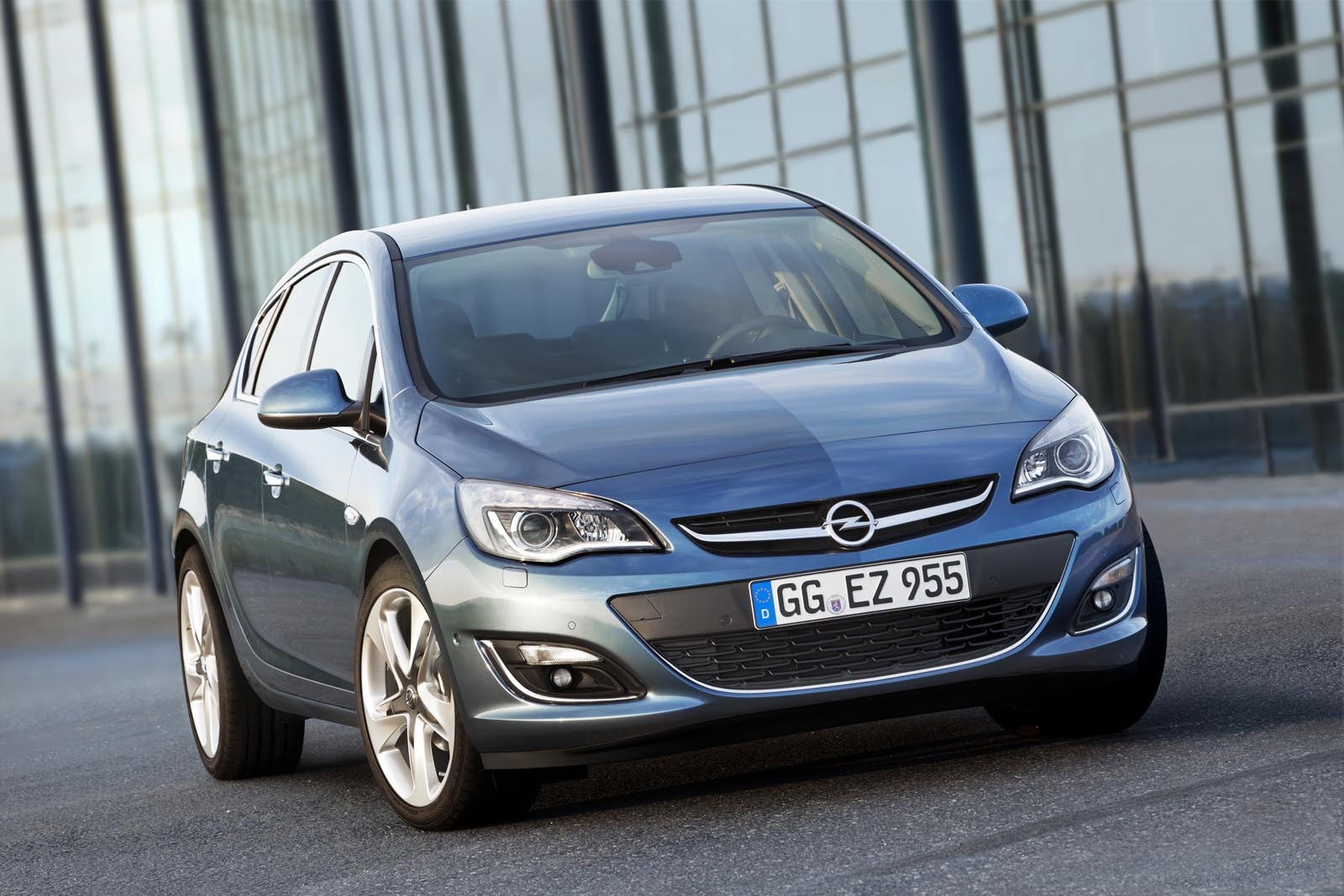 Opel Astra 2012 primeste cel mai puternic diesel: 2.0 BiTurbo CDTI de 195 CP
