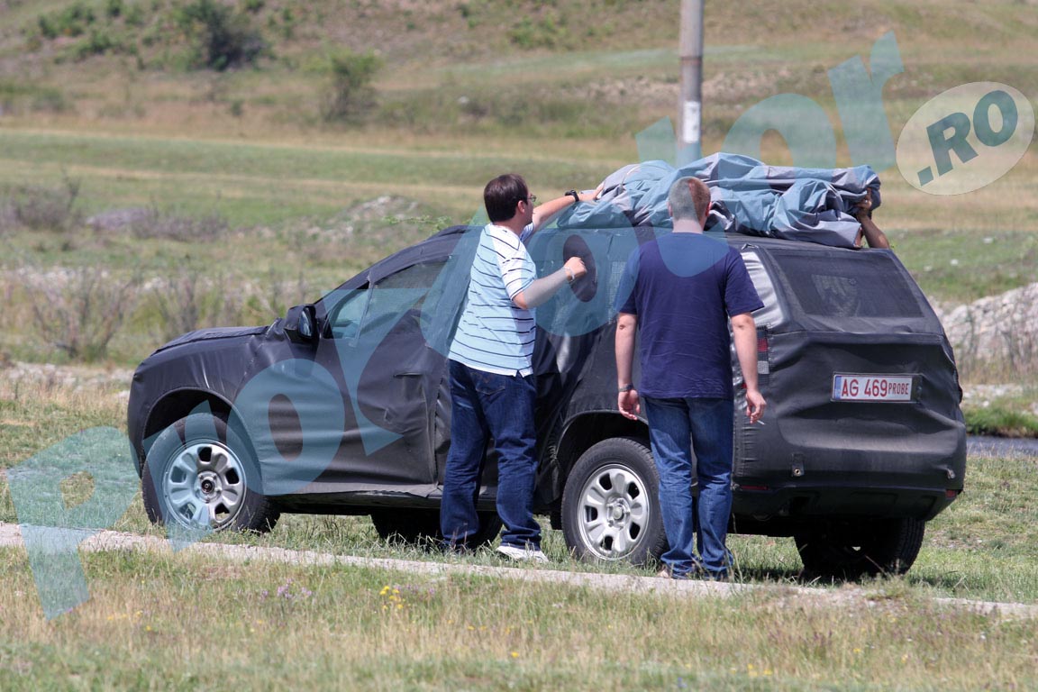 Oficialii Dacia s-au grabit sa ascunda noul model