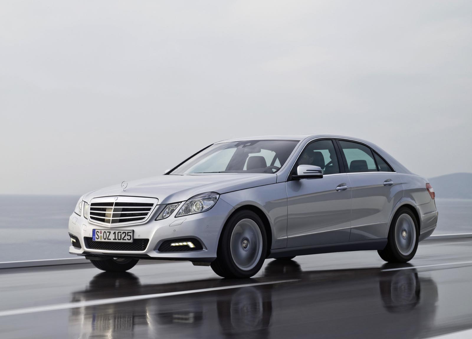 E-Class, rivalul Number One