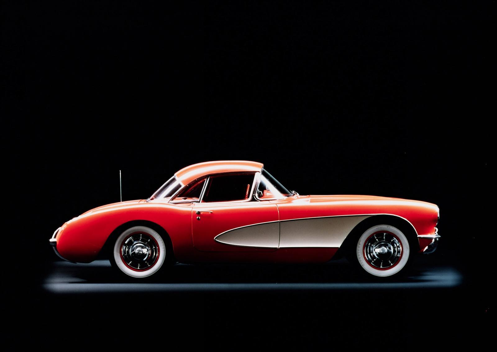 In 1956, Corvette C1 primeste cateva modificari estetice importante