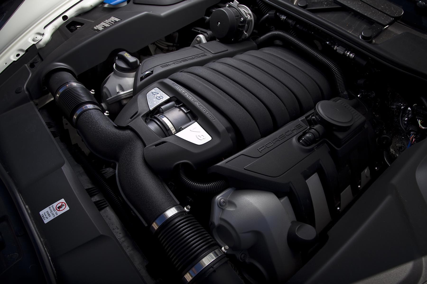 Motorul V8 de pe Cayenne S ofera 400 CP si 500 Nm
