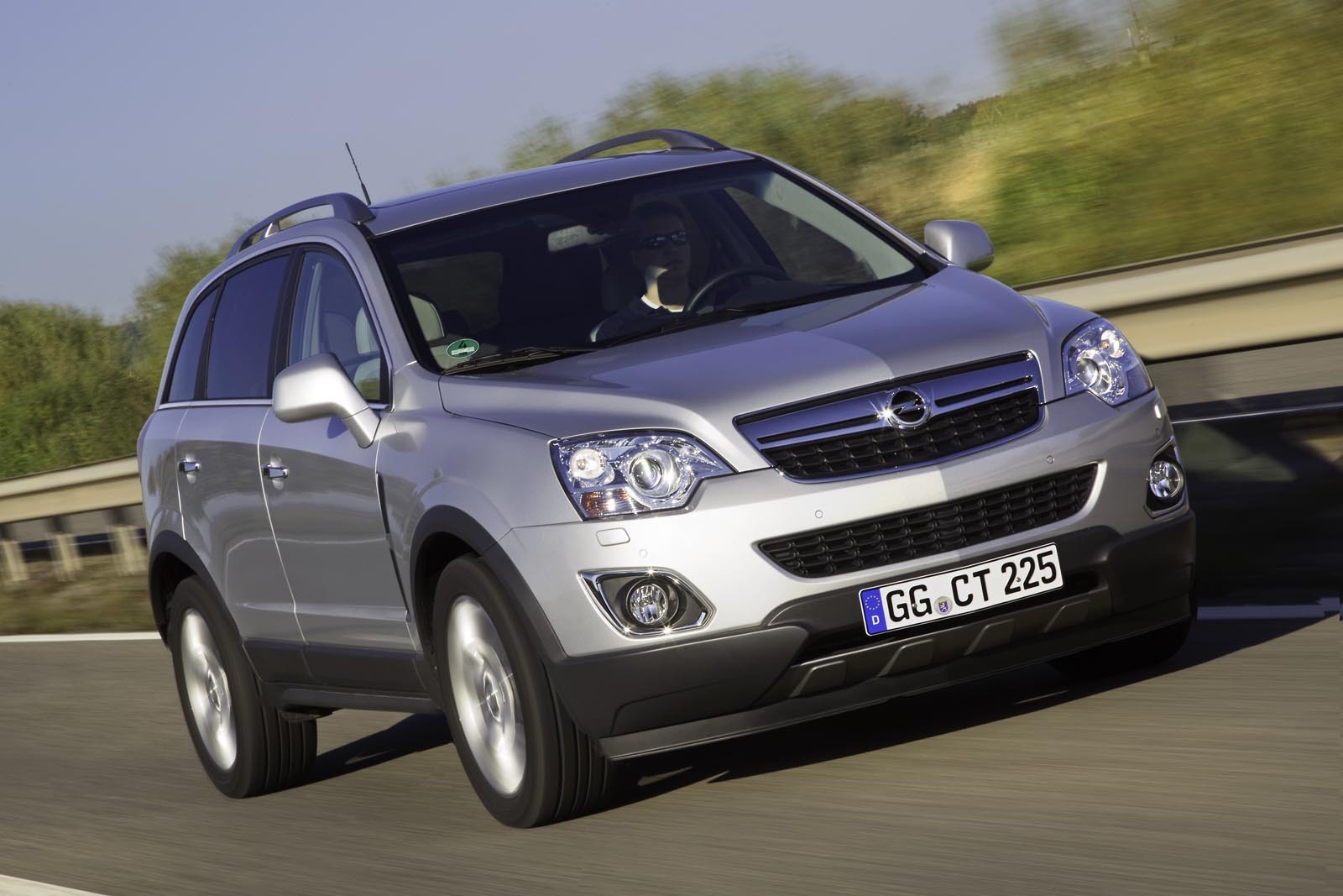 Motorul diesel de pe Opel Antara facelift are doua variante de putere: 163 CP si 184 CP