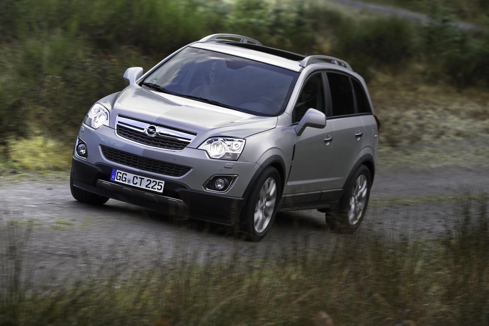 Opel Antara facelift beneficiaza de multe sisteme electronice de siguranta