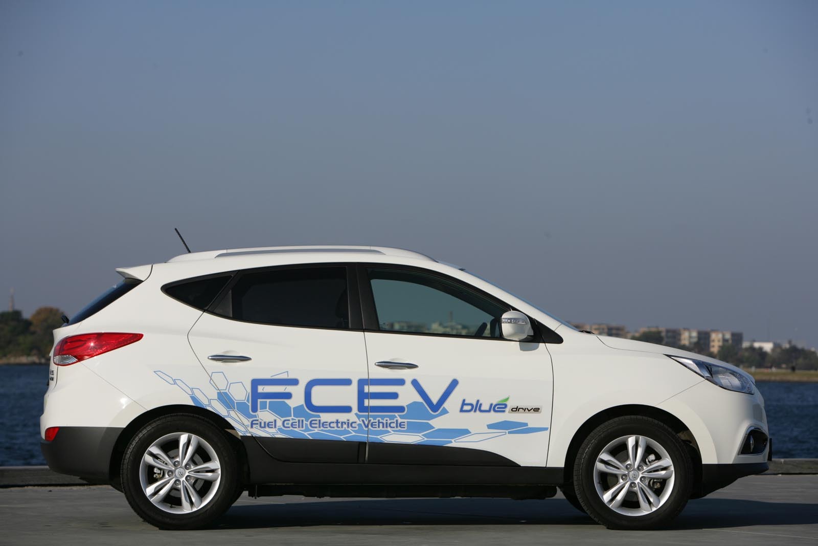 Planuri ambitioase pentru Hyundai ix35 FCEV: 10.000 de exemplare pe an din 2015 incolo!