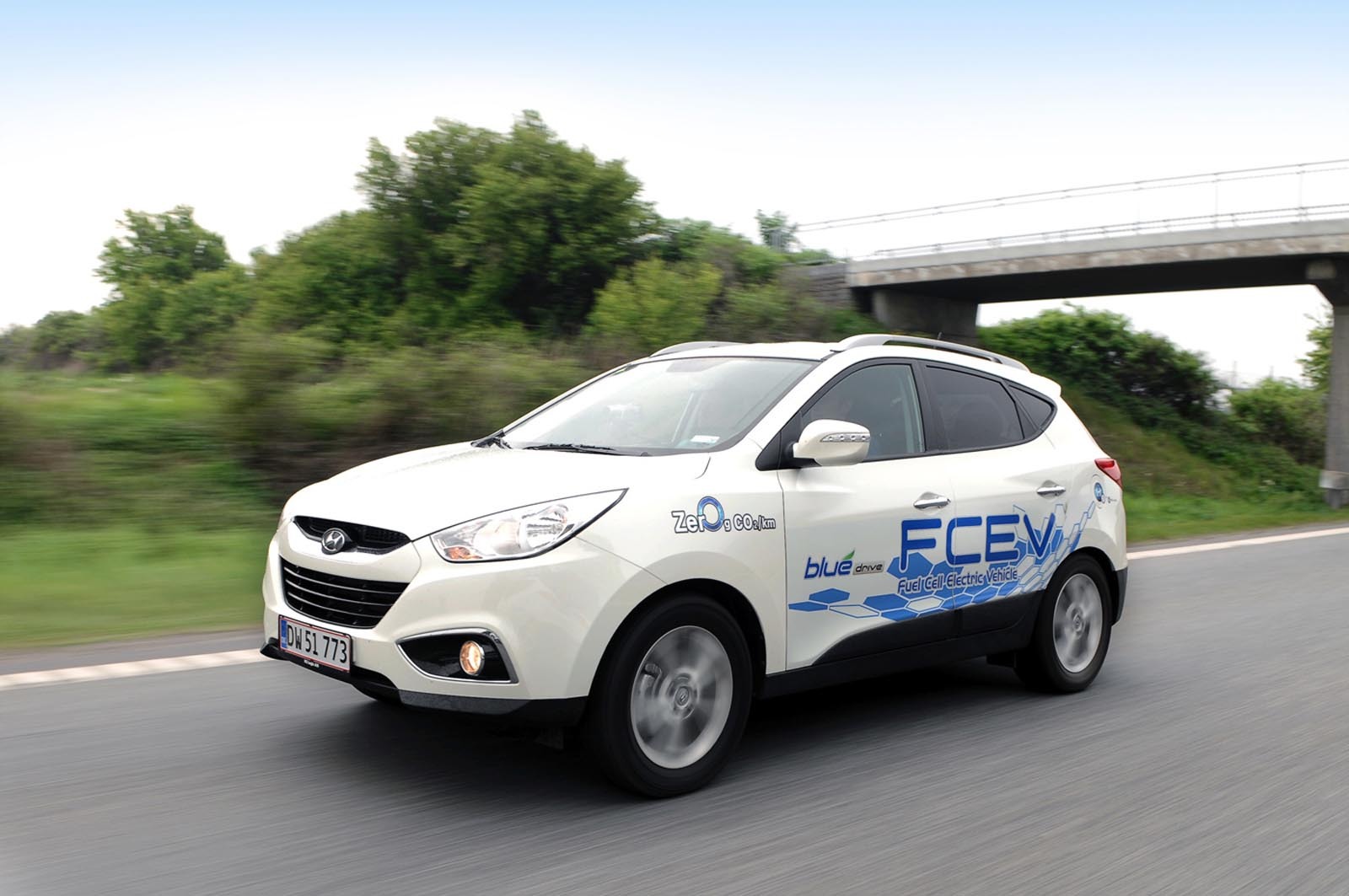 Hyundai ix35 FCEV se conduce ca o masina electrica normala, fiind placut si relaxant