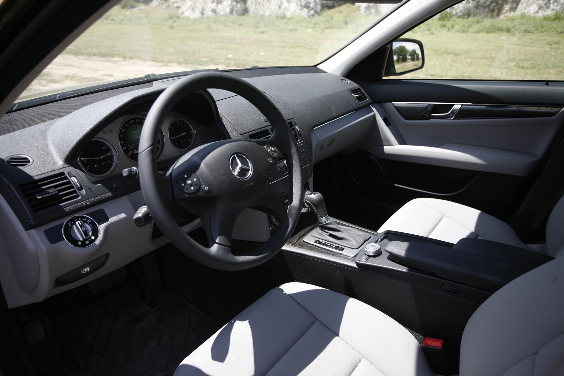 Mercedes interior sobru