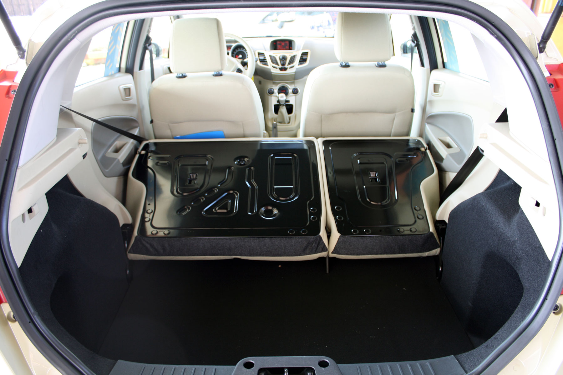 Ford Fiesta - portbagaj