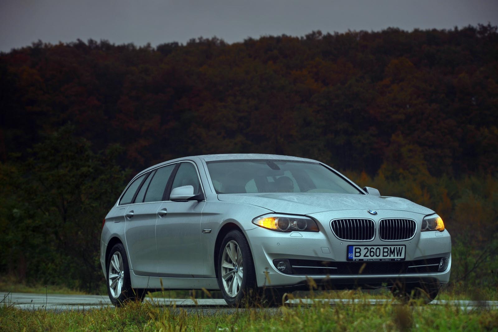 BMW Seria 5 Touring se dovedeste un break de clasa, impunator si dinamic