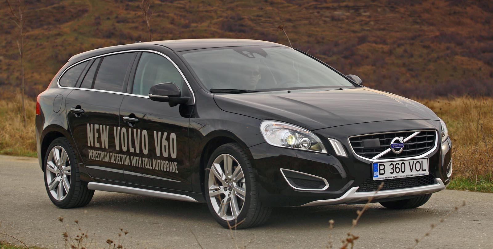 Volvo V60 este bine pozitionat fata de concurenta premium. Dar se poate teme de promotia la XC60...