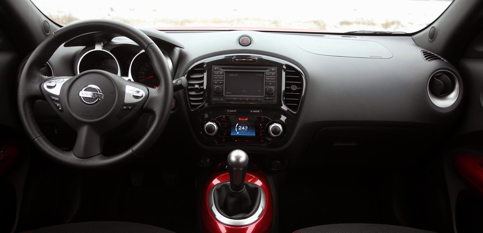 Nissan Juke ofera un interior potrivit pentru tineri. Spatiul interior este, per ansamblu, mediu