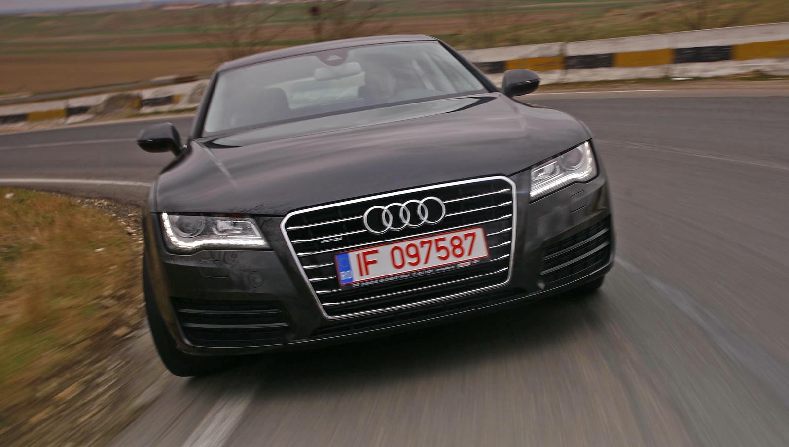 Stabilitate excelenta in curbe pentru Audi A7, gratie sistemului quattro avansat
