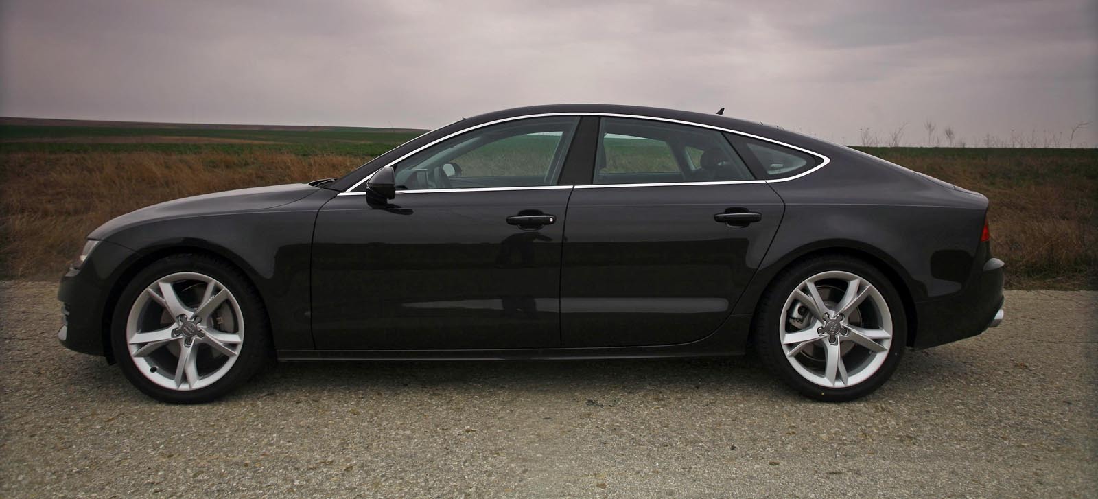 Desi e o adevrata masina lifestyle de lux, Audi A7 poate fi usor confundat cu un A5 Sportback