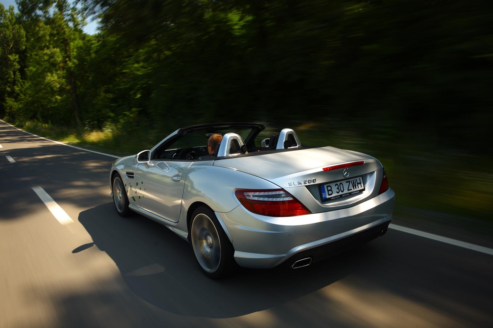 Tinuta de drum a lui Mercedes-Benz SLK 200 Edition1 pune accentul pe confort
