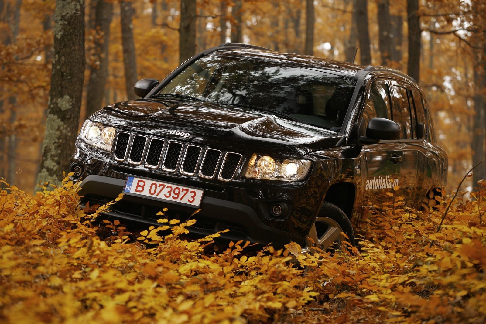 Jeep Compass 4WD porneste de la 27.850 euro, cu 2.000 euro mai mult ca varianta 2WD