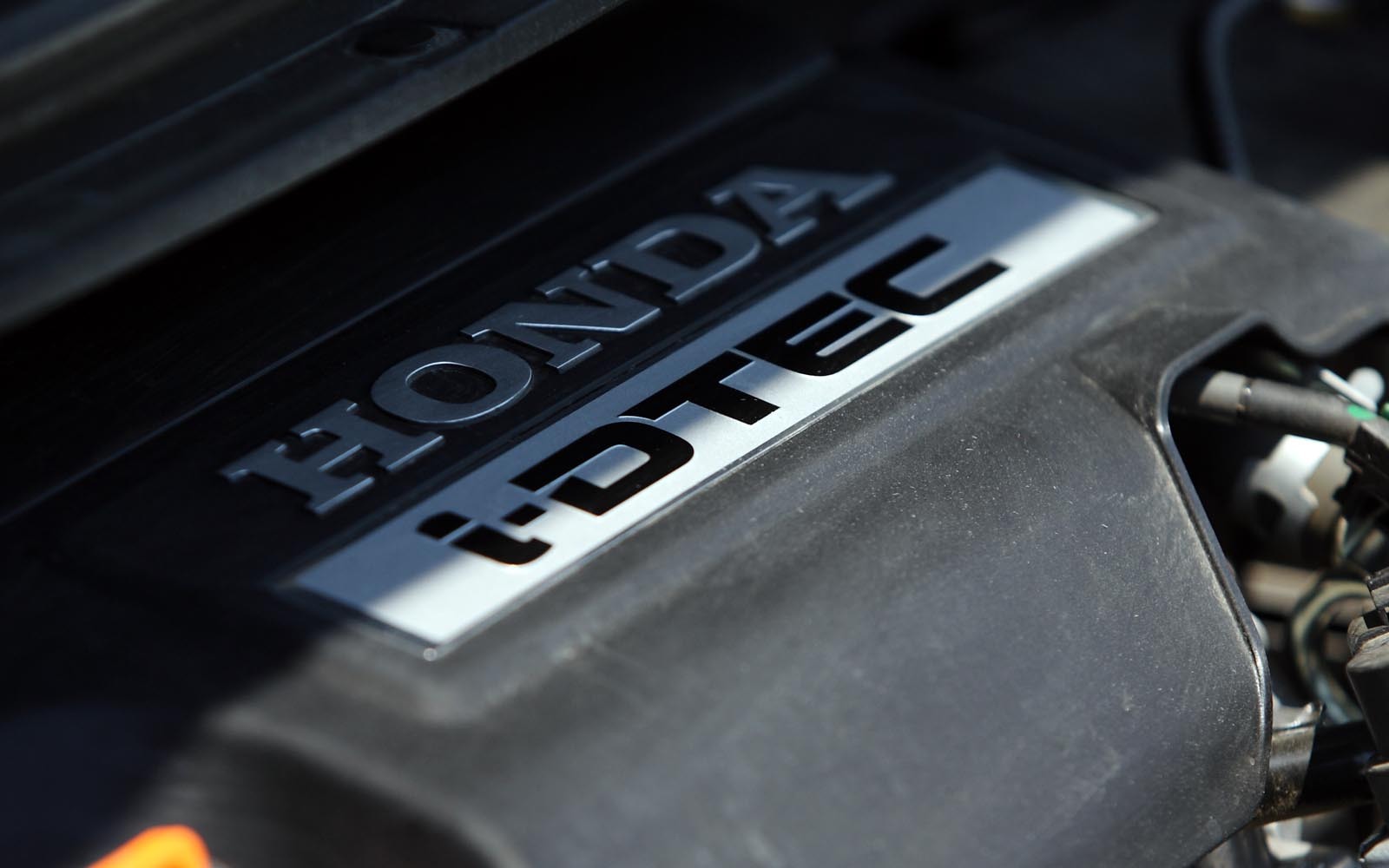 Motorul 2.2 i-DTEC de pe Honda Civic da dovada de mult rafinament