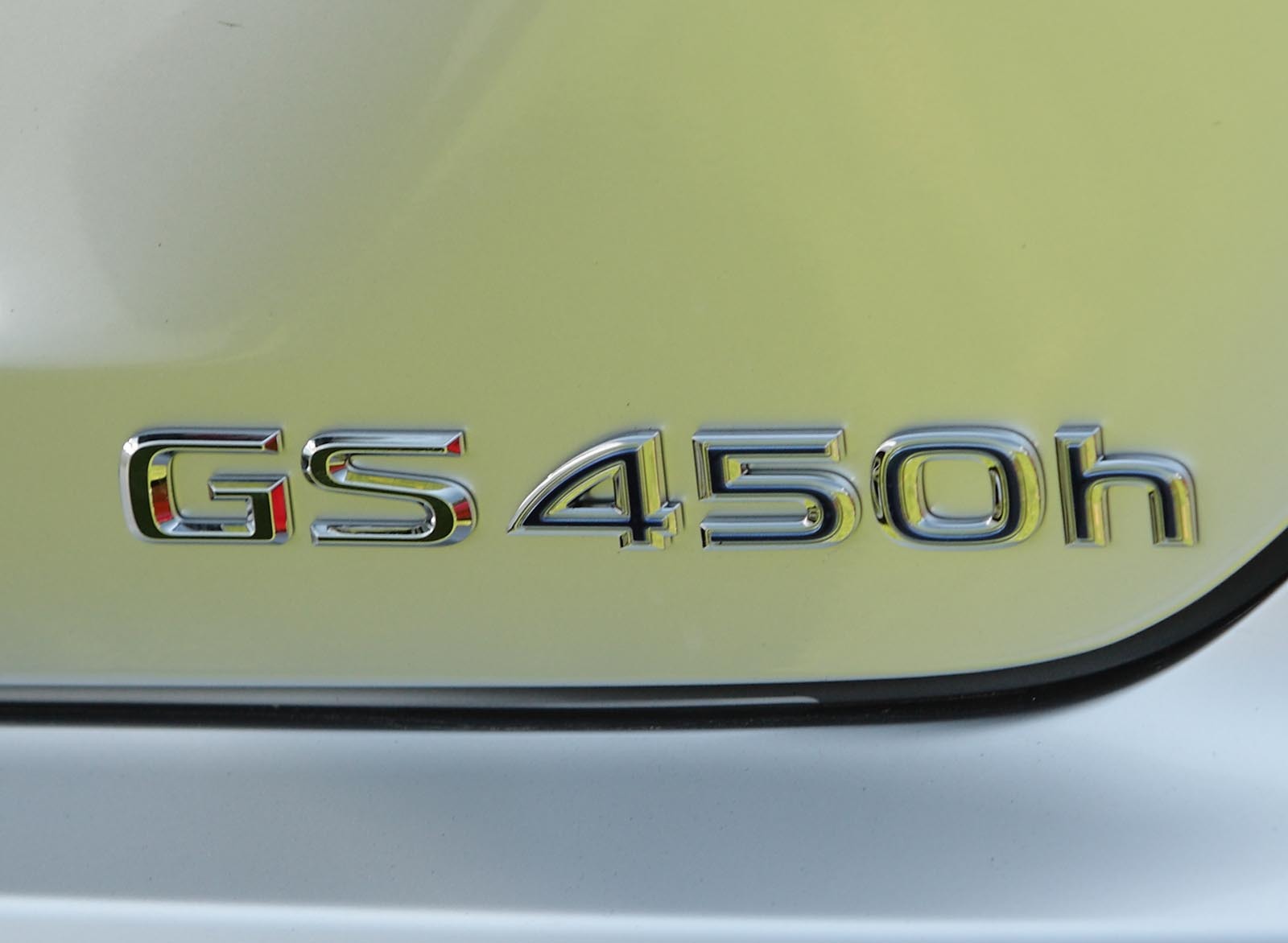 Lexus GS 450h F-Sport poate fi considerat executivul hibrid sportiv al momentului