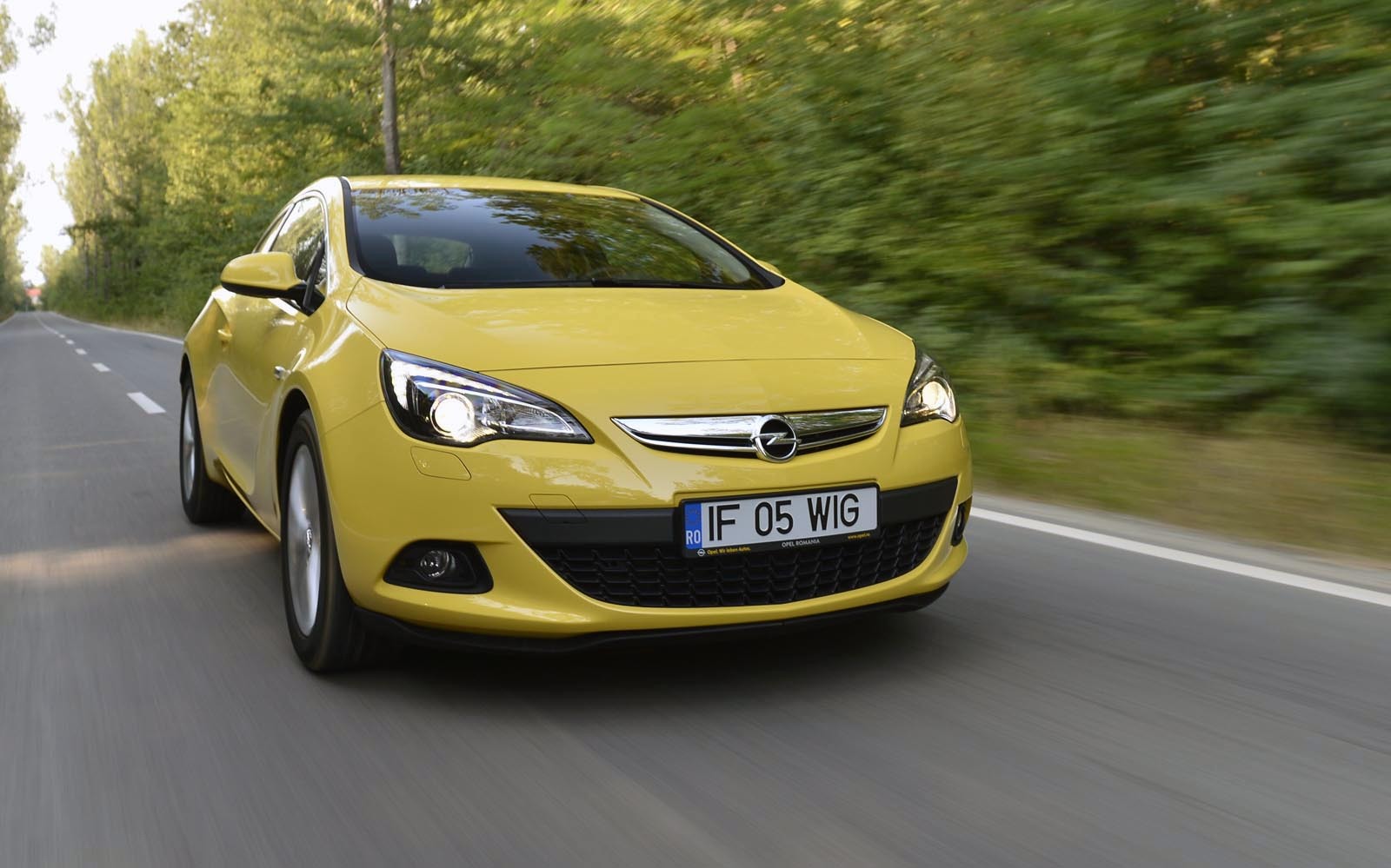 Opel GTC Astra 1.6 Turbo are 180 CP si un cuplu de 230 Nm/2.200-5.400 rpm