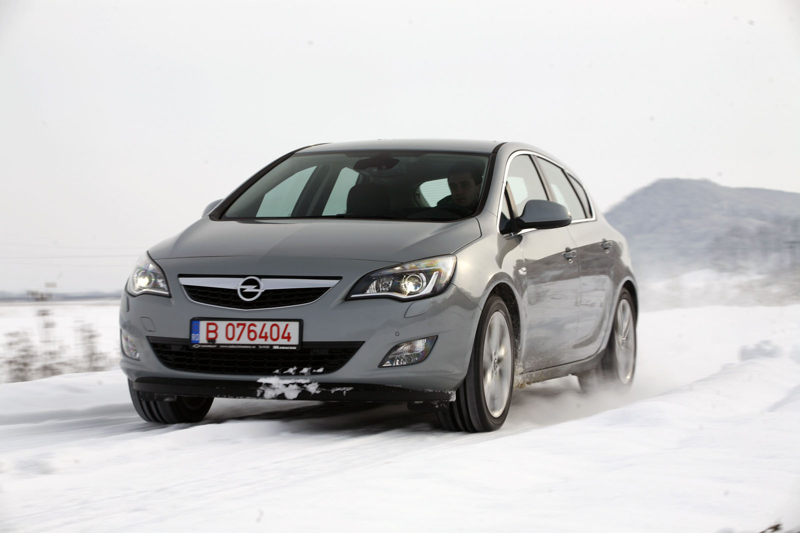 Opel Astra pe setarea Sport