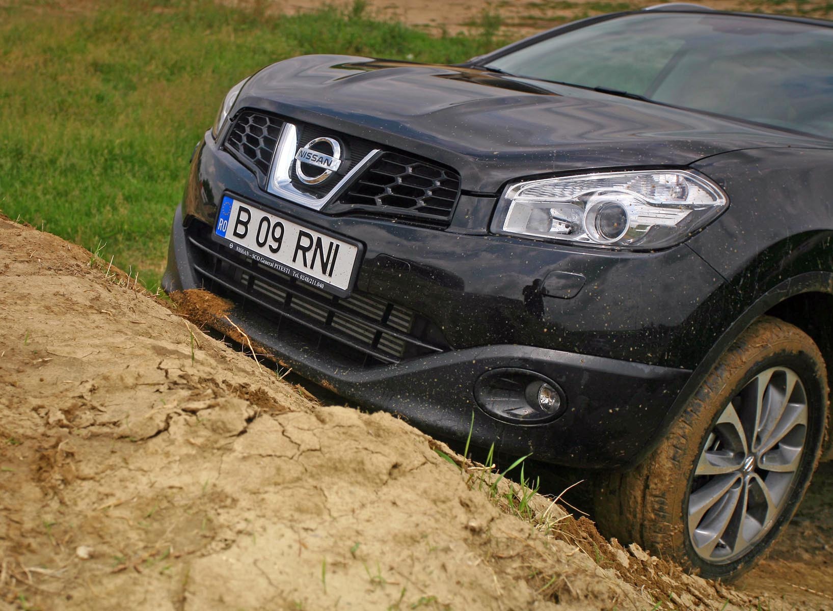 Comparativ Duster vs. concurenţa. EP. III - Duster vs. Qashqai