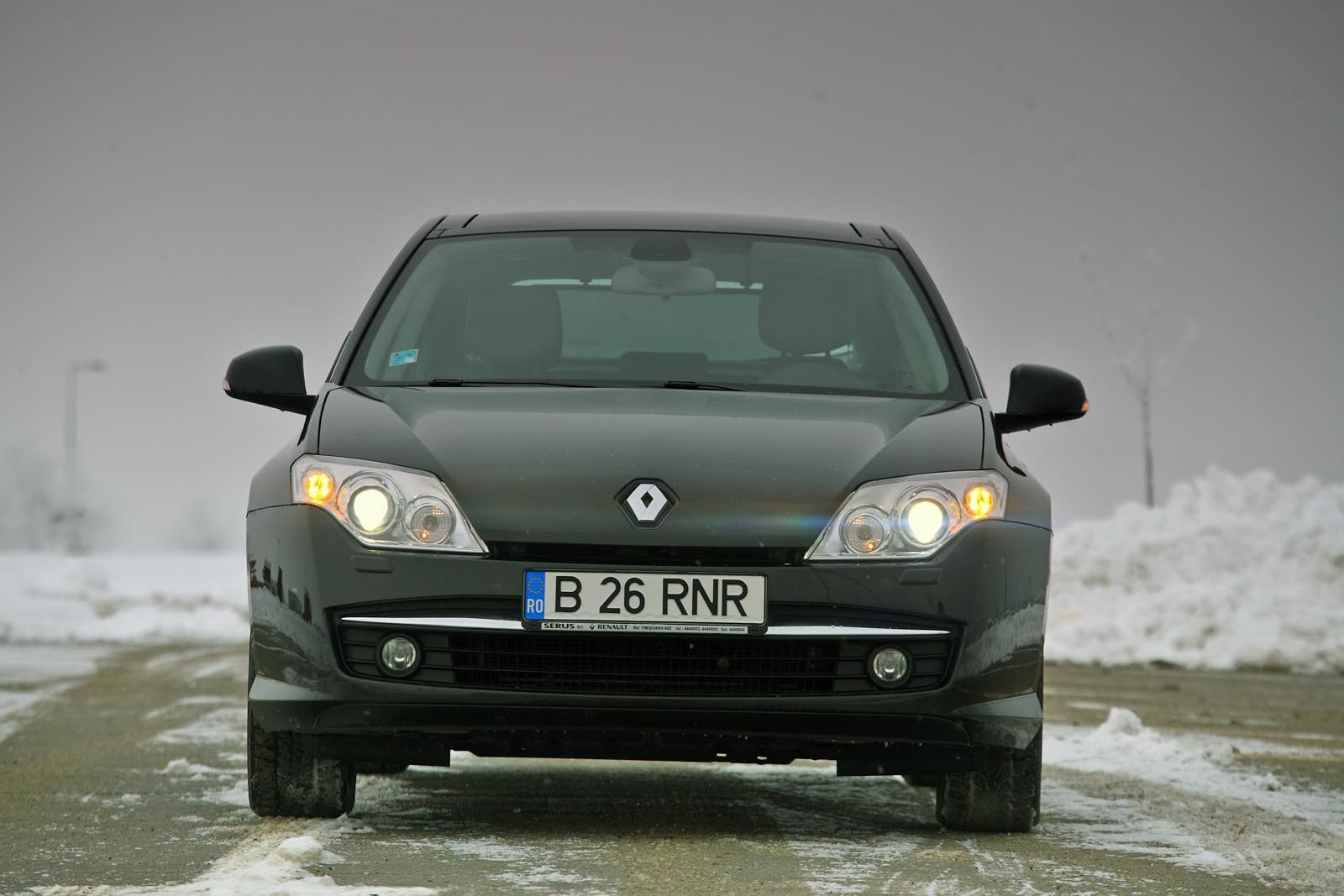 Renault Laguna are, de departe, cel mai bun raport pret/dotari, avand o echipare foarte bogata