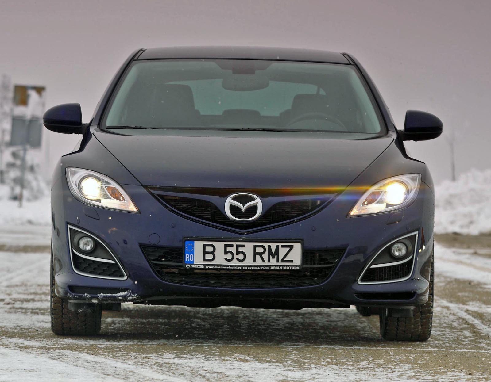 Mazda6 2.2 CD 163 este oferita doar in nivelul de echipare GTA, cu un pret de 25.990 euro