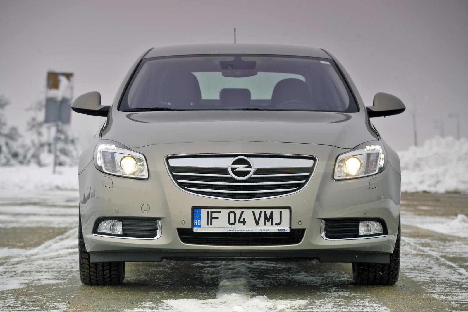 Opel Insignia 2.0 CDTi 160 CP, in echipare de baza Edition, porneste de la 26.515 euro